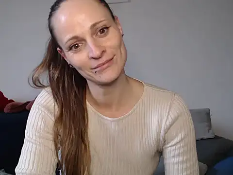 Snapshot of naikah714 chatting on March 2025 05:07:02 PM naikah714 online show from March 2025 05:07:02 PM