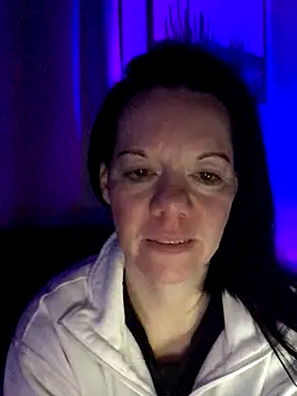 SidneyRaee online show from November 2025 11:42:02 AM