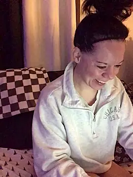 SidneyRaee online show from November 2025 01:23:01 PM