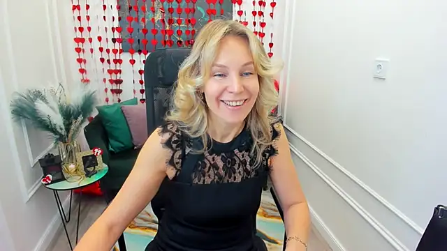 Sinty Devis online show from February 2026 04:38:01 AM