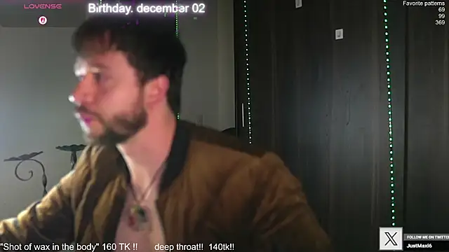 Snapshot of just_maxii chatting on November 2025 11:04:02 PM just maxii online show from November 2025 11:04:02 PM