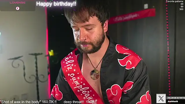 Snapshot of just_maxii chatting on December 2025 09:54:02 PM just maxii online show from December 2025 09:54:02 PM