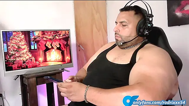 Snapshot of rodrix54 chatting on December 2024 10:32:02 PM rodrix54 online show from December 2024 10:32:02 PM