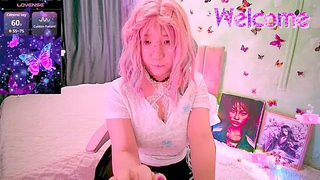 Akemilun online show from January 2026 08:45:01 PM