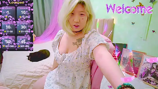 Akemilun online show from April 2026 07:16:01 PM