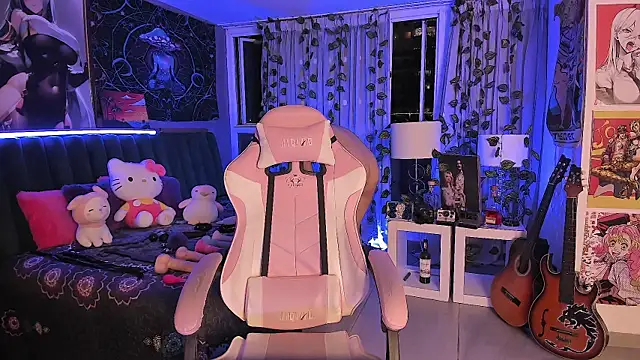 Snapshot of LanaKyutt chatting on December 2024 12:41:02 AM LanaKyutt online show from December 2024 12:41:02 AM