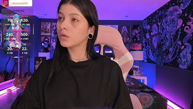 Snapshot of LanaKyutt chatting on September 2025 10:34:02 PM LanaKyutt online show from September 2025 10:34:02 PM