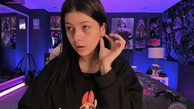 Snapshot of LanaKyutt chatting on October 2025 02:47:01 PM LanaKyutt online show from October 2025 02:47:01 PM