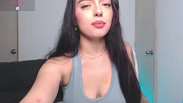 sophialorens s online show from June 2026 08:52:02 PM