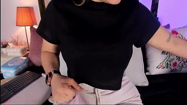 emmy r online show from December 2025 12:12:01 PM