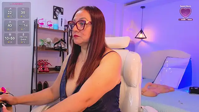 lady nylon  online show from April 2026 12:10:01 PM