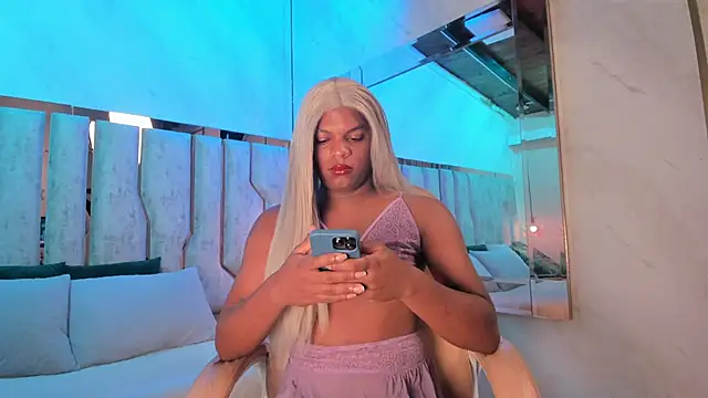 Snapshot of ari_monet chatting on December 2025 11:48:01 AM ari monet online show from December 2025 11:48:01 AM