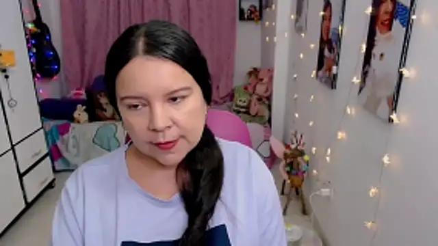 Snapshot of claryssa_ chatting on June 2026 07:57:01 AM claryssa online show from June 2026 07:57:01 AM