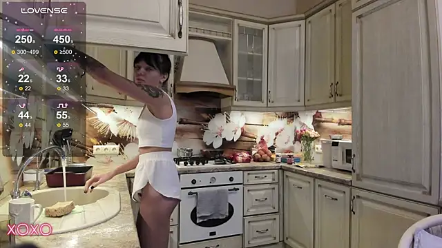 Snapshot of Mariella_Adamss chatting on March 2025 06:30:01 PM Mariella Adamss online show from March 2025 06:30:01 PM