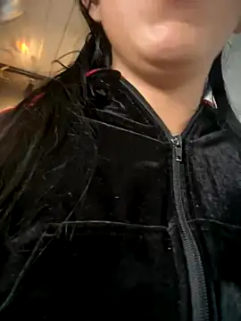 emily rosse04 online show from November 2025 01:01:01 PM