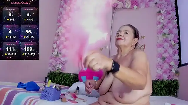 Snapshot of grandmother_milf chatting on May 2026 02:22:01 PM grandmother milf online show from May 2026 02:22:01 PM