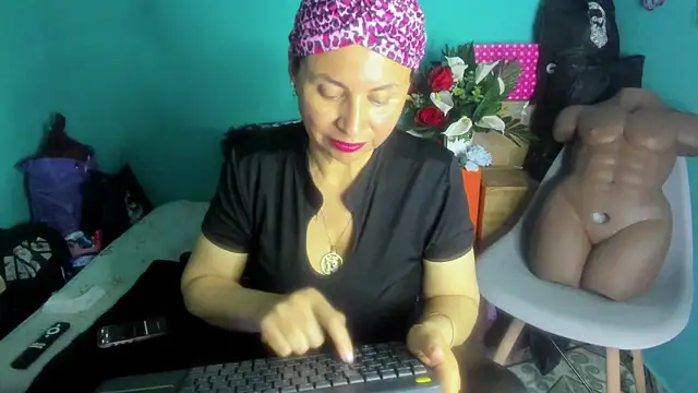 Snapshot of SheraHadee chatting on May 2026 11:08:02 AM SheraHadee online show from May 2026 11:08:02 AM