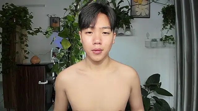 Snapshot of Oliver_Nl chatting on December 2025 04:18:02 AM Oliver Nl online show from December 2025 04:18:02 AM