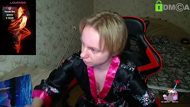 Alexis Gordon online show from November 2025 01:47:02 PM