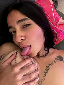 Meganmilk1 online show from December 2025 04:28:02 AM