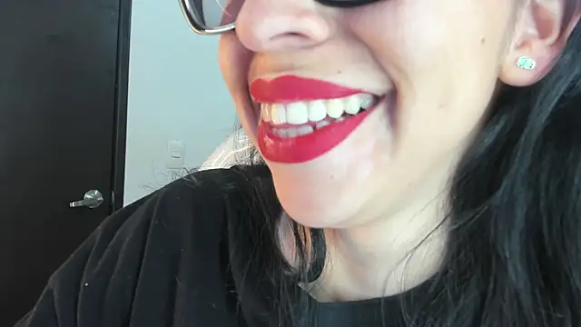 Snapshot of Katty_mouth chatting on December 2025 08:36:02 PM Katty mouth online show from December 2025 08:36:02 PM