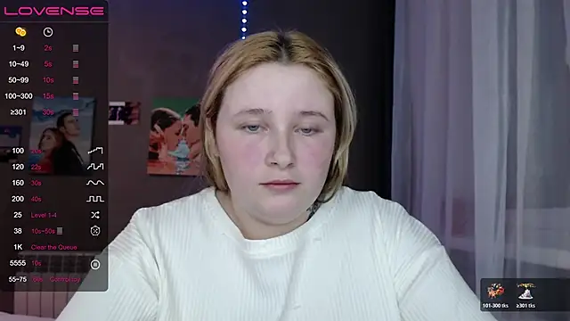 Light Luna online show from November 2025 03:11:02 PM