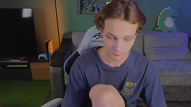 Snapshot of TeddyLiLboy chatting on October 2025 02:40:01 PM TeddyLiLboy online show from October 2025 02:40:01 PM