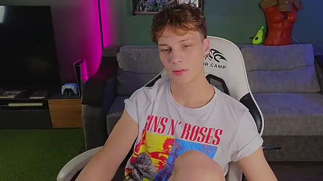 Snapshot of TeddyLiLboy chatting on November 2025 04:29:01 PM TeddyLiLboy online show from November 2025 04:29:01 PM