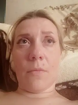 LeraSweet online show from June 2026 07:42:01 PM