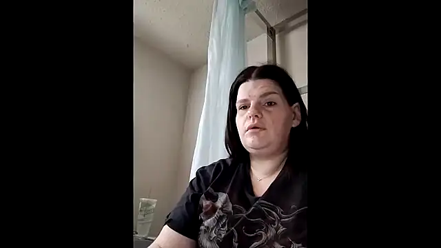 Snapshot of BeckiTooSweet chatting on October 2025 10:55:02 PM BeckiTooSweet online show from October 2025 10:55:02 PM