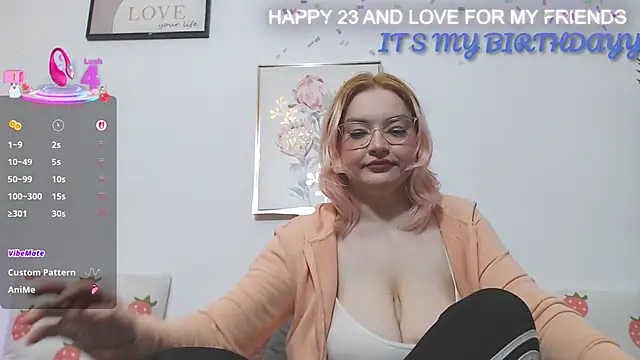 Snapshot of Catlady333 chatting on September 2025 08:19:01 PM Catlady333 online show from September 2025 08:19:01 PM