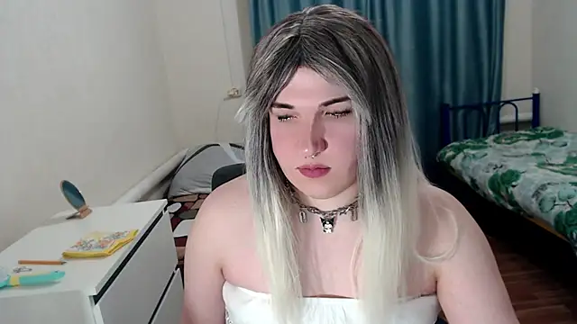 EvaMiron online show from March 2026 04:55:01 PM