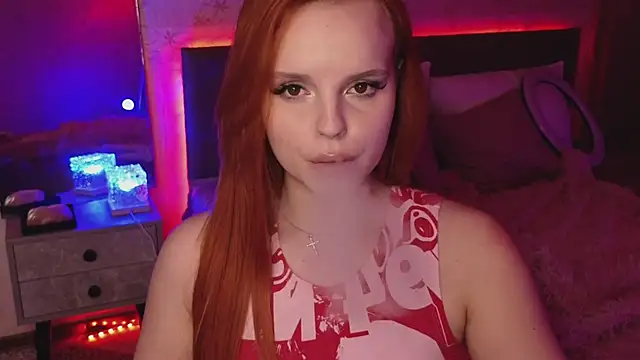 Snapshot of KristiRosee chatting on December 2024 04:33:01 AM KristiRosee online show from December 2024 04:33:01 AM