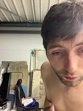 Snapshot of GuillaumebeauZizi chatting on February 2026 06:03:01 PM GuillaumebeauZizi online show from February 2026 06:03:01 PM