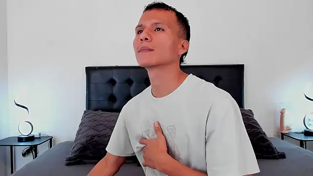 Snapshot of jaylen_and_duke chatting on February 2025 11:10:02 AM jaylen and duke online show from February 2025 11:10:02 AM