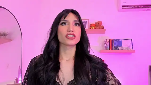 rose saenz online show from December 2024 07:10:01 PM