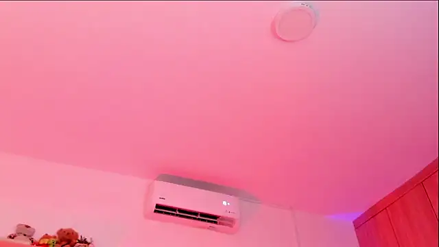 rose saenz online show from October 2025 07:46:02 PM