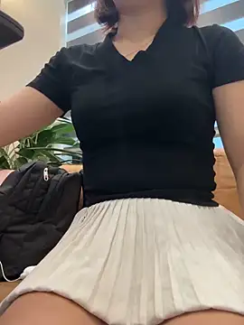 Snapshot of Chun_Ae95 chatting on February 2026 12:54:01 AM Chun Ae95 online show from February 2026 12:54:01 AM