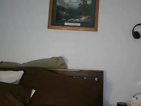 Snapshot of CaramelDipper chatting on November 2025 03:17:01 AM CaramelDipper online show from November 2025 03:17:01 AM