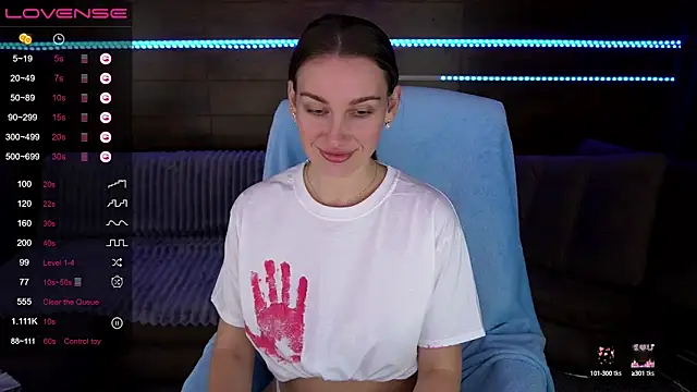 JasminJames online show from December 2024 05:22:01 PM