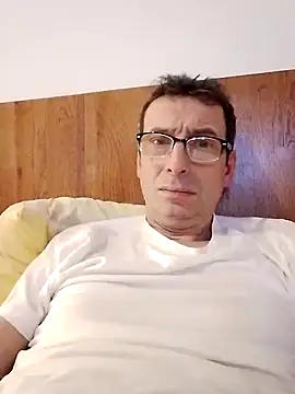 Snapshot of Anastasio33 chatting on January 2025 07:53:02 PM Anastasio33 online show from January 2025 07:53:02 PM