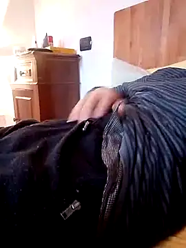 Snapshot of Anastasio33 chatting on February 2025 02:07:01 PM Anastasio33 online show from February 2025 02:07:01 PM