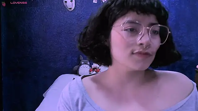 NinaYellow online show from January 2025 01:03:02 PM