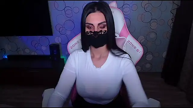 Snapshot of __Yasmina__ chatting on July 2026 03:42:02 AM Yasmina online show from July 2026 03:42:02 AM