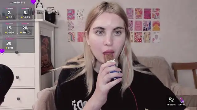 pawpaws online show from March 2025 10:19:02 PM