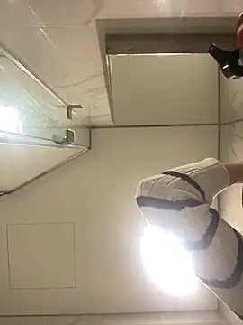 MEOW MEO online show from December 2025 04:03:02 PM