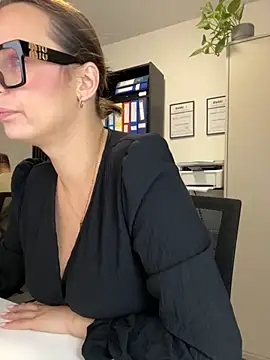 Hii Lolla online show from November 2025 07:08:02 AM