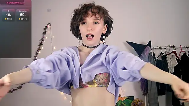 Violet Veliya online show from November 2025 05:37:01 PM