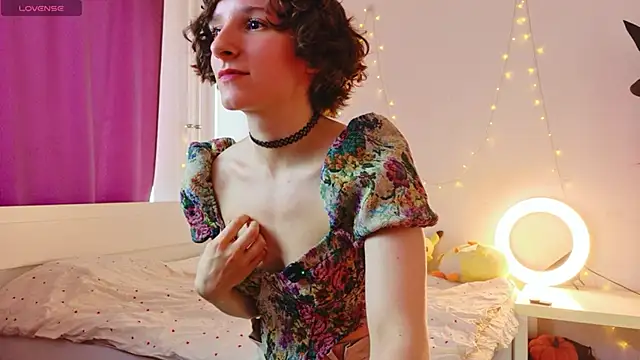 Violet Veliya online show from May 2026 03:28:02 PM