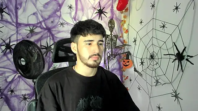 DmitriSanders online show from November 2025 03:45:02 PM